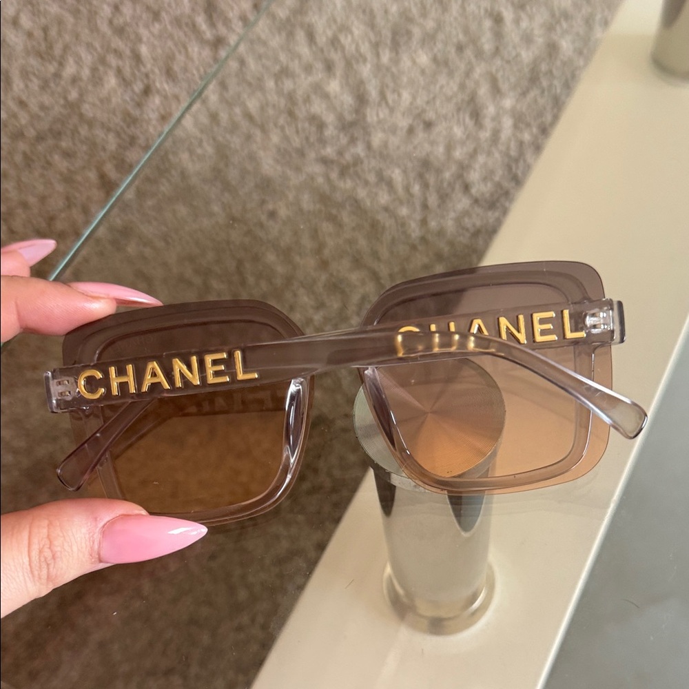 designer sunglasses - Picture 2 of 4